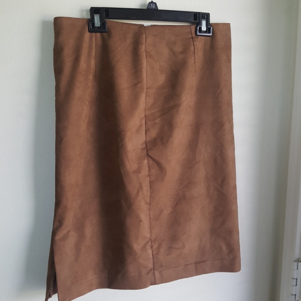 Cato pencil skirt